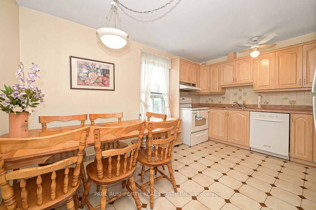 249 Iona Street Property Photo 25