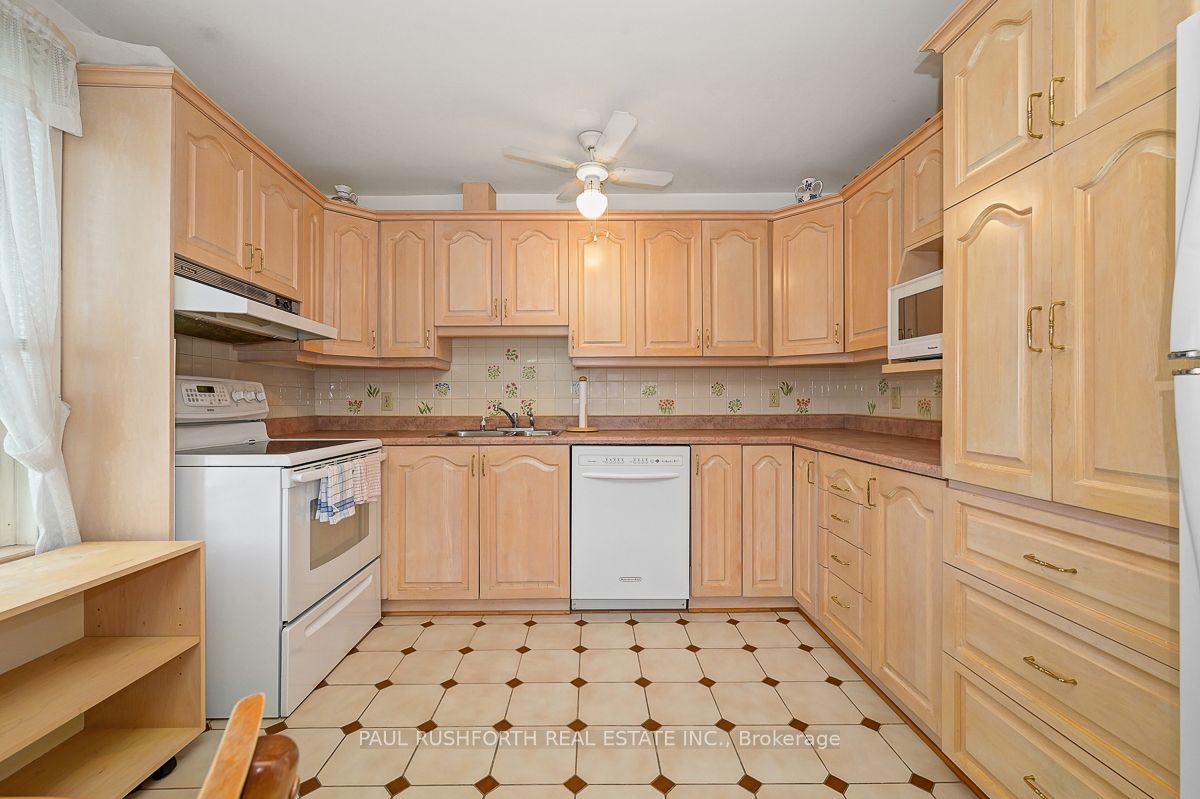 249 Iona Street Property Photo 26