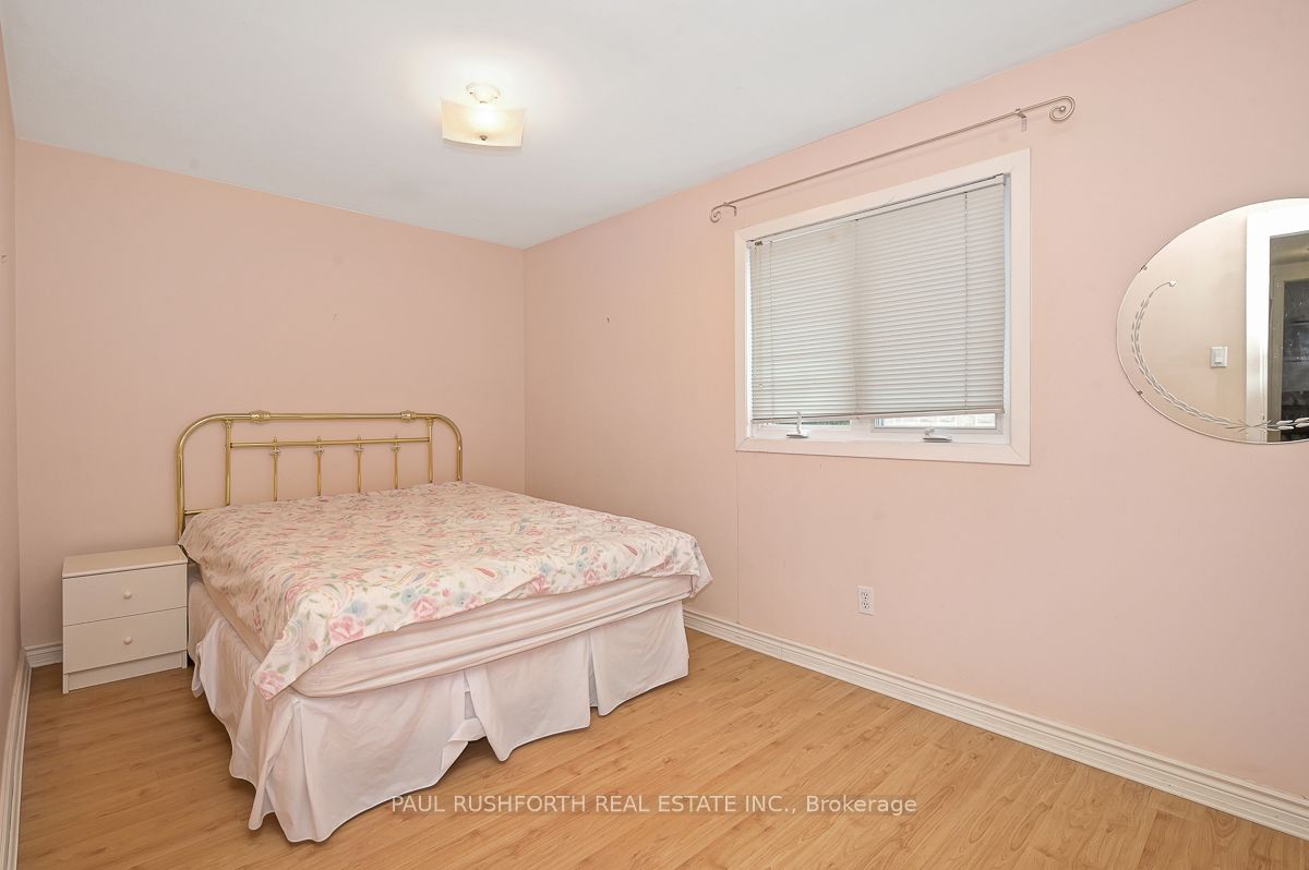 249 Iona Street Property Photo 29