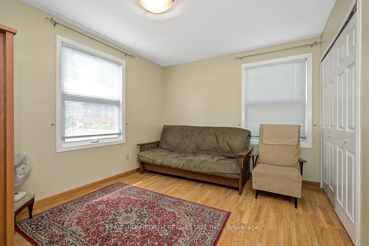 249 Iona Street Property Photo 31