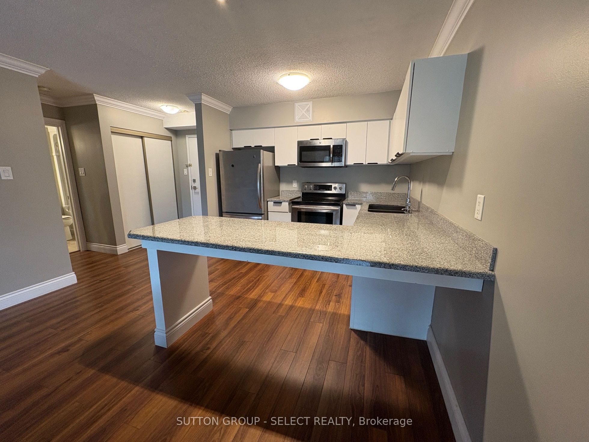15 Jacksway Crescent 411 Property Photo 3