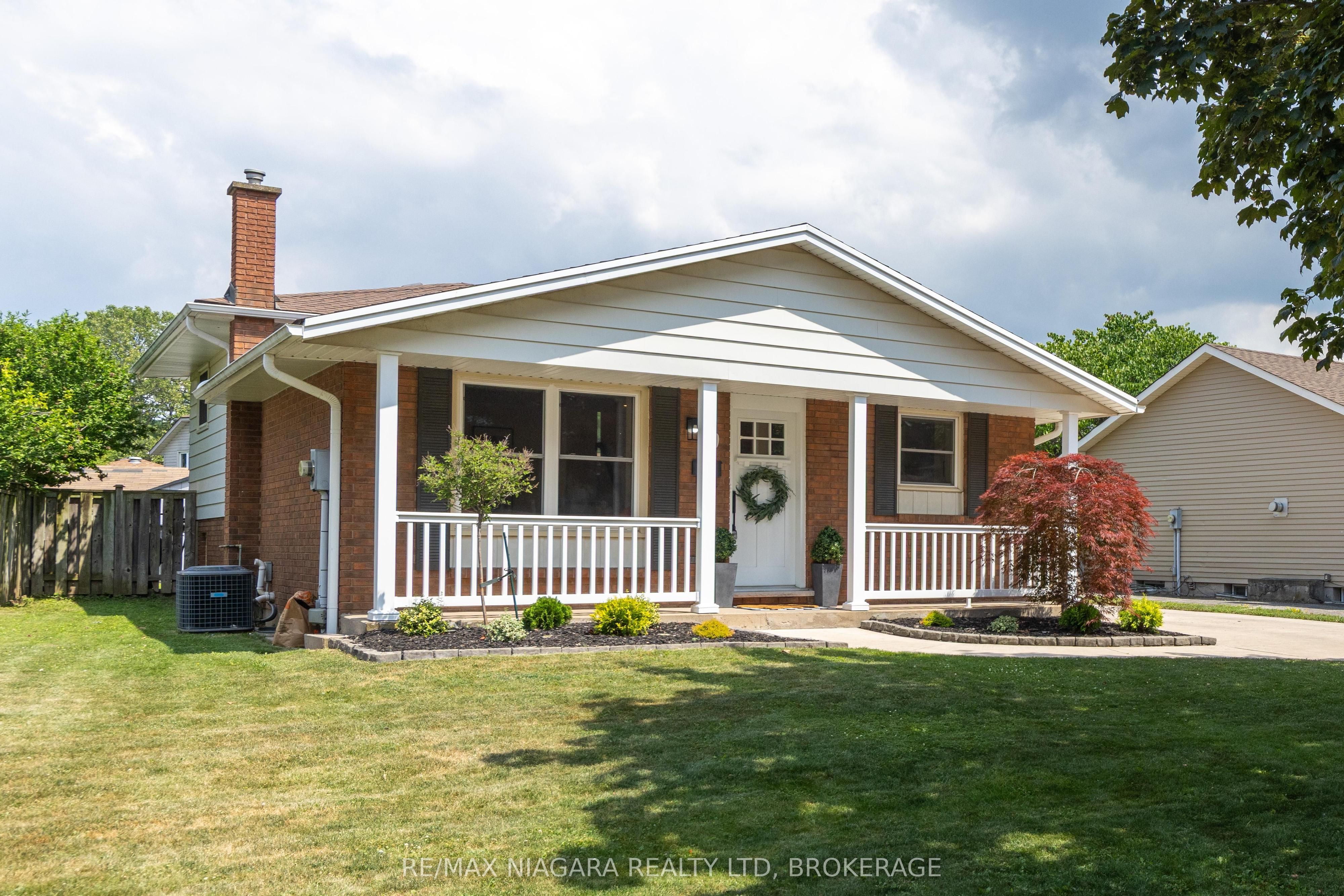 9 Brimley Cres Property Photo 1