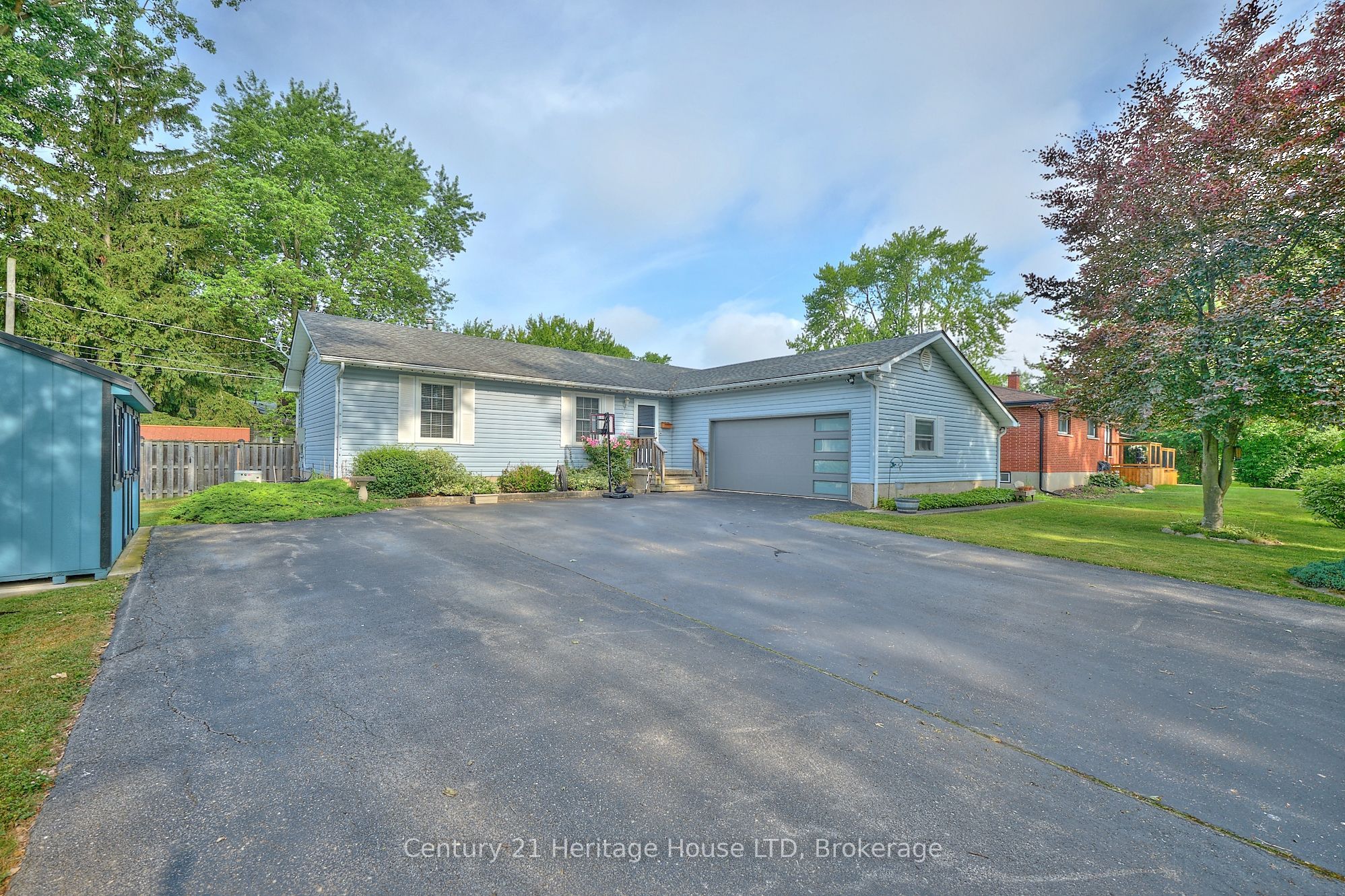 655 Parkdale Avenue Property Photo 1