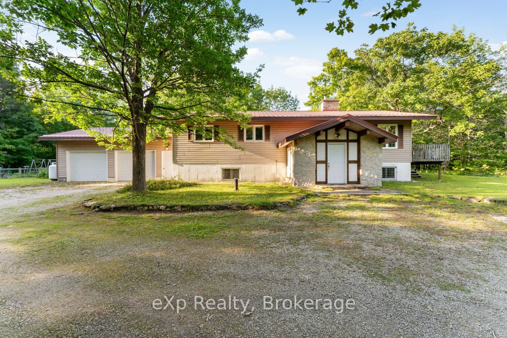 482475 Colpoys Range Rd Property Photo 1