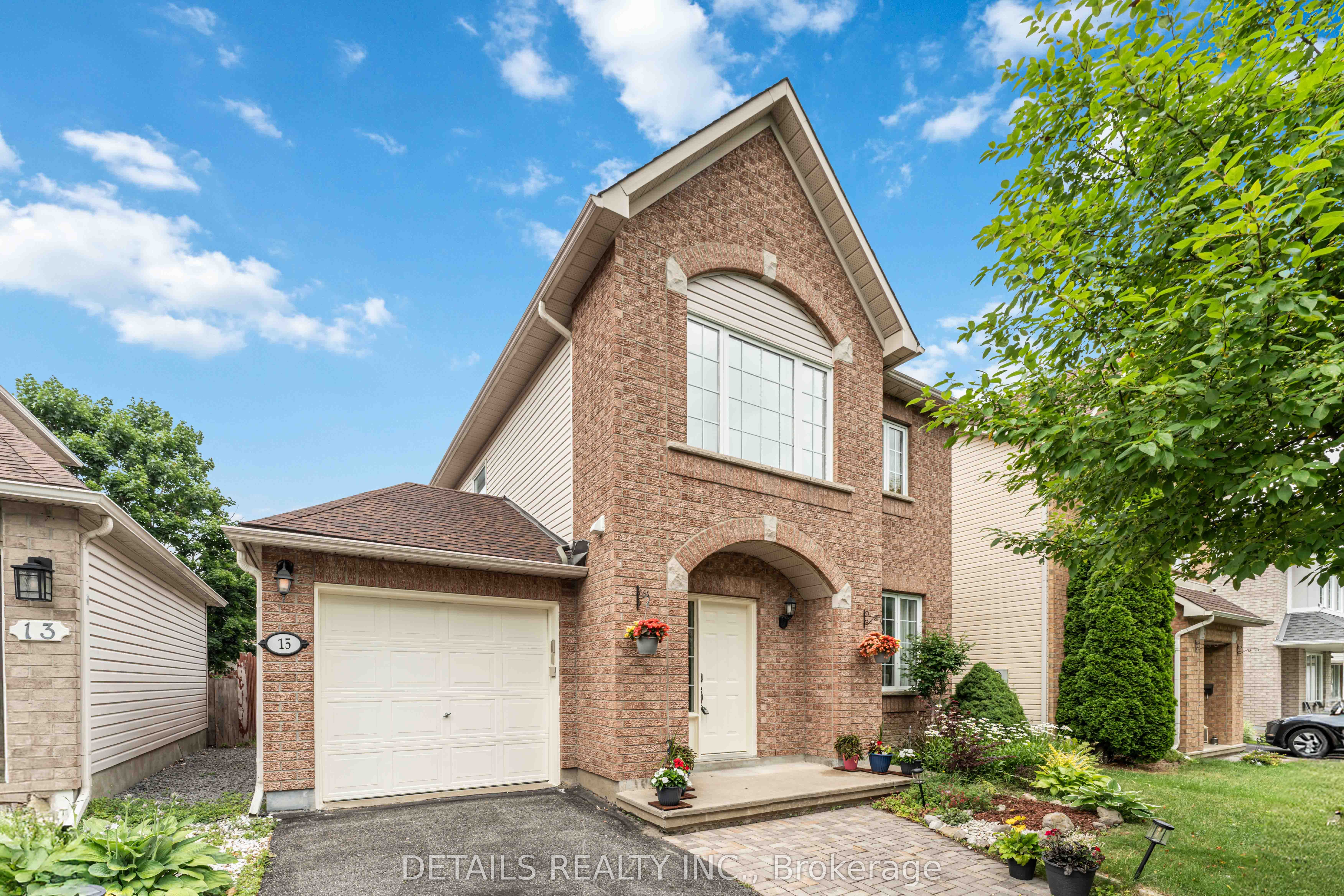 15 Daybreak Street Property Photo 1