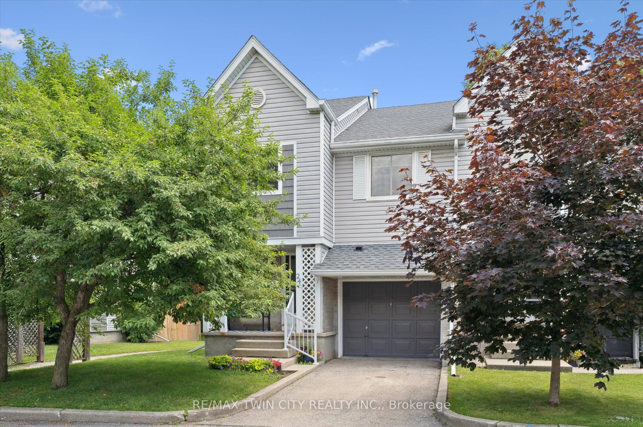 54 Green Valley Dr Property Photo 1