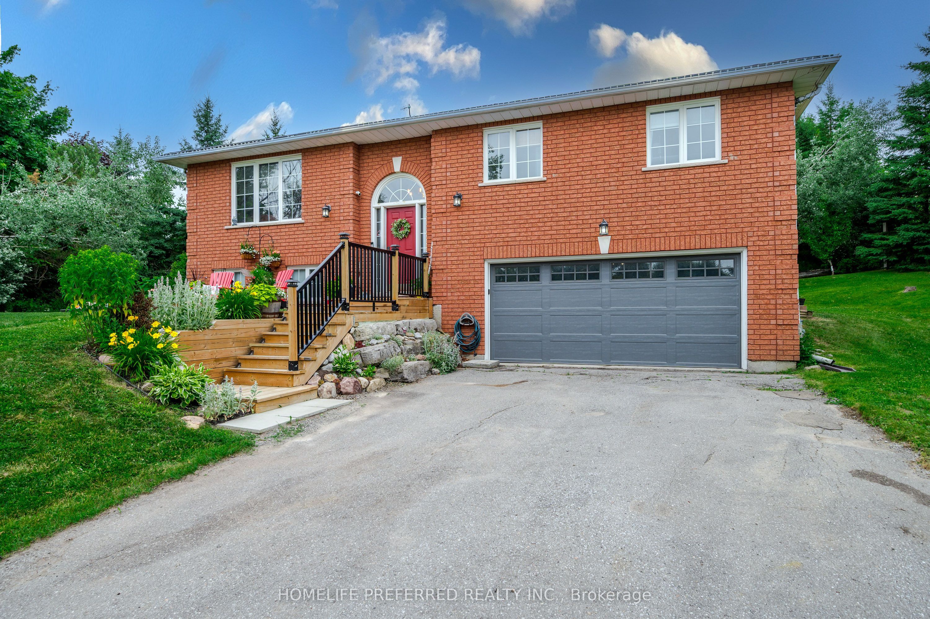 2403 Kennedy Drive Property Photo 1