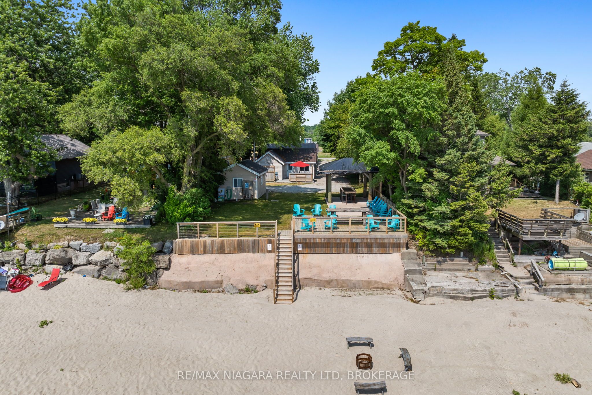 12343 Lake Shore Rd Property Photo 1