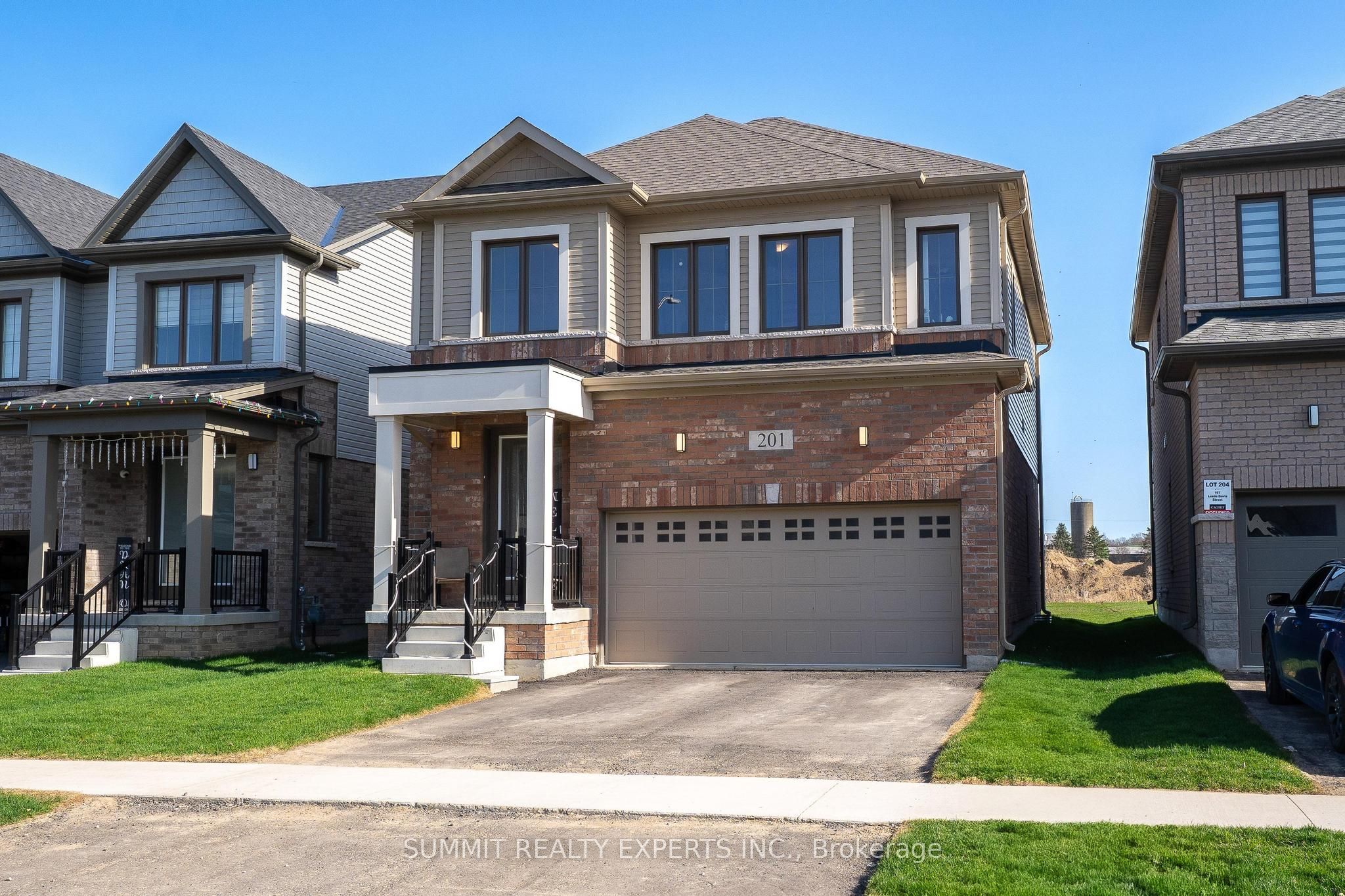 200 Leslie Davis St Property Photo 1