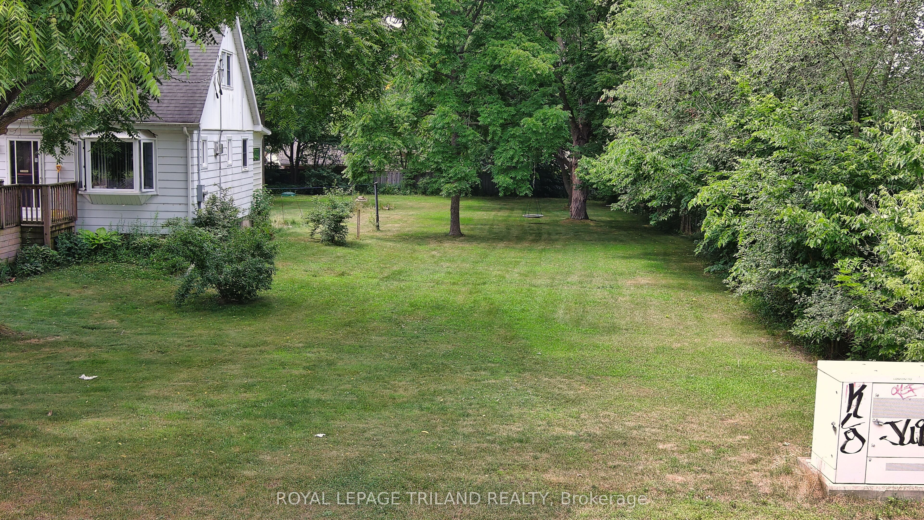 385 Kenmore Place Property Photo 1