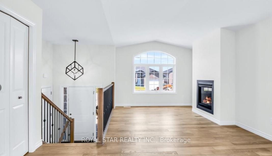 X12281331 Property Photo 4