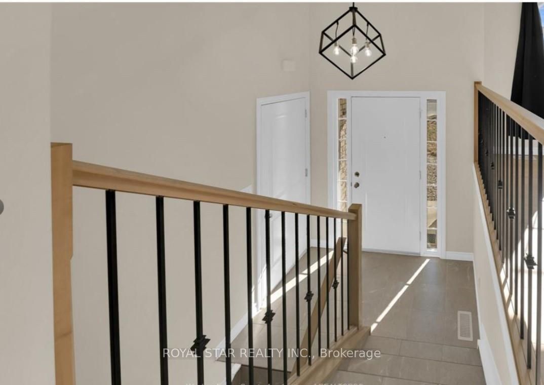 X12281331 Property Photo 5