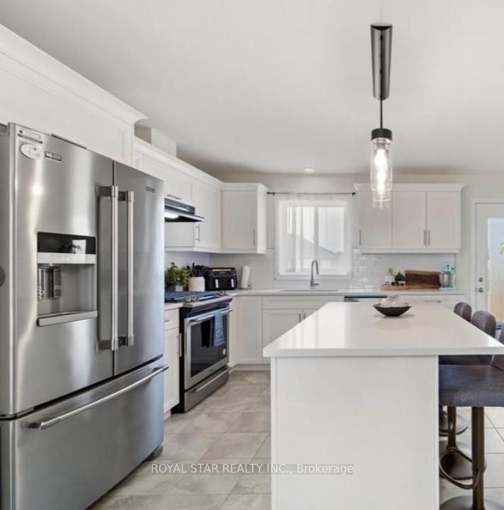 X12281331 Property Photo 8