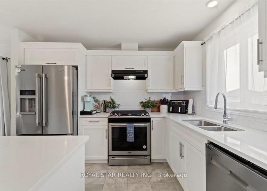 X12281331 Property Photo 9