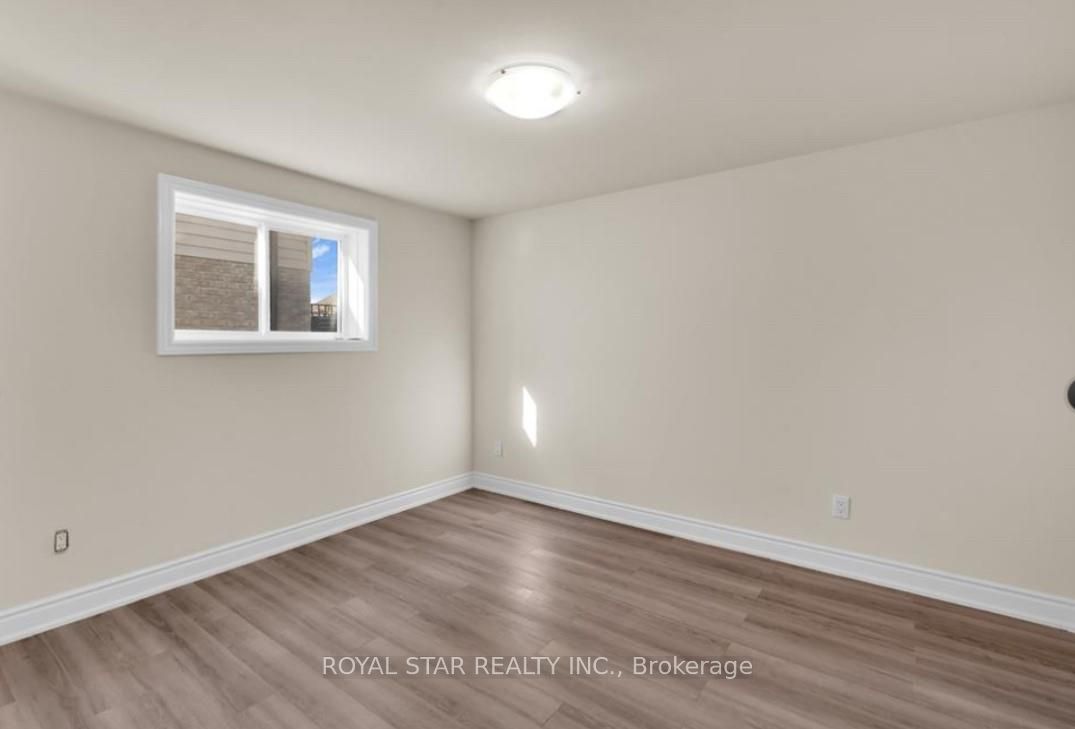 X12281331 Property Photo 15