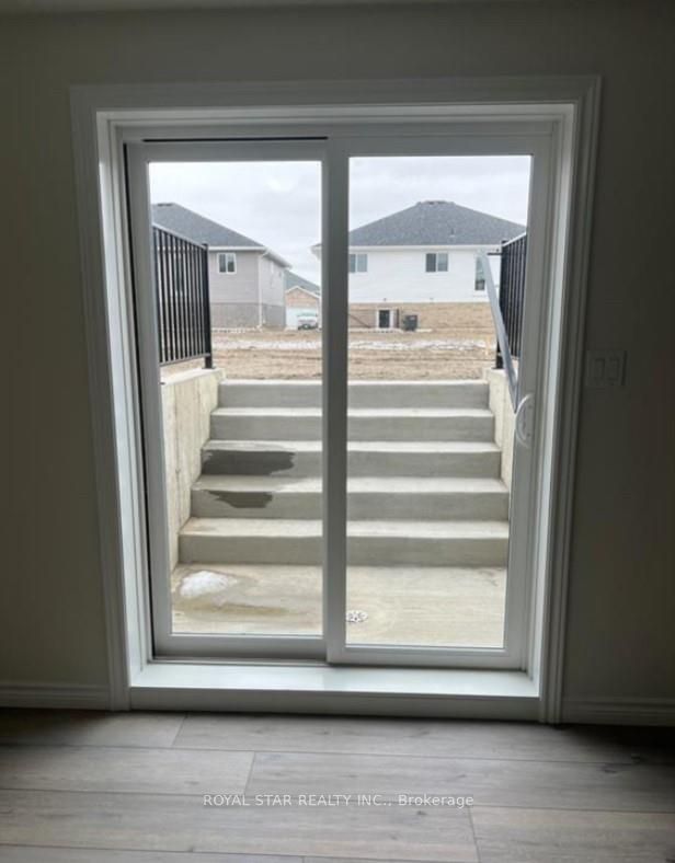 X12281331 Property Photo 18