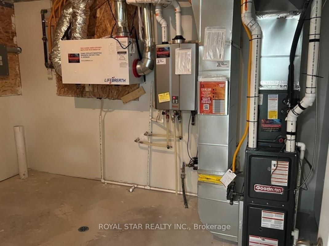 X12281331 Property Photo 20