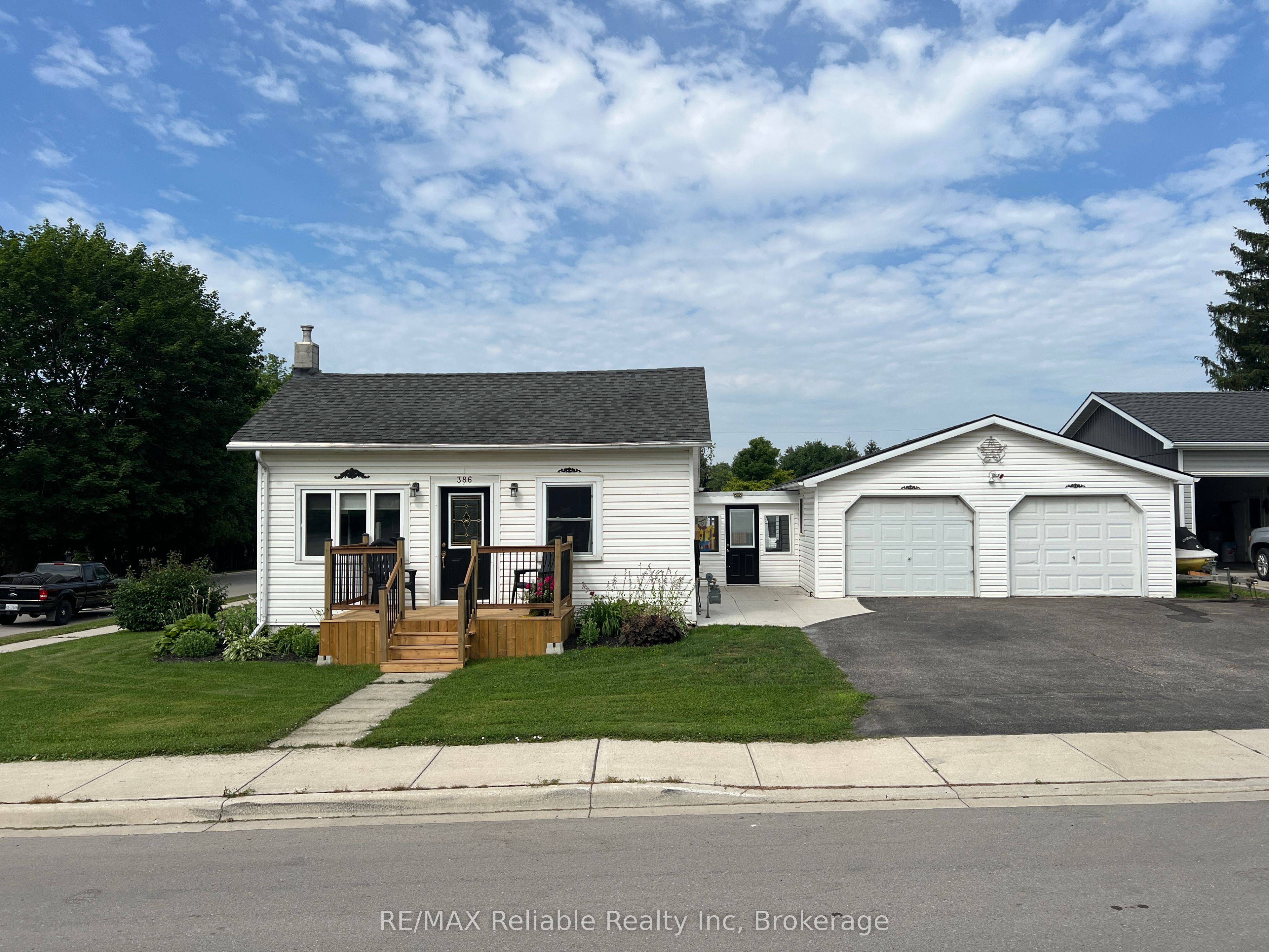 386 James Street Property Photo 1