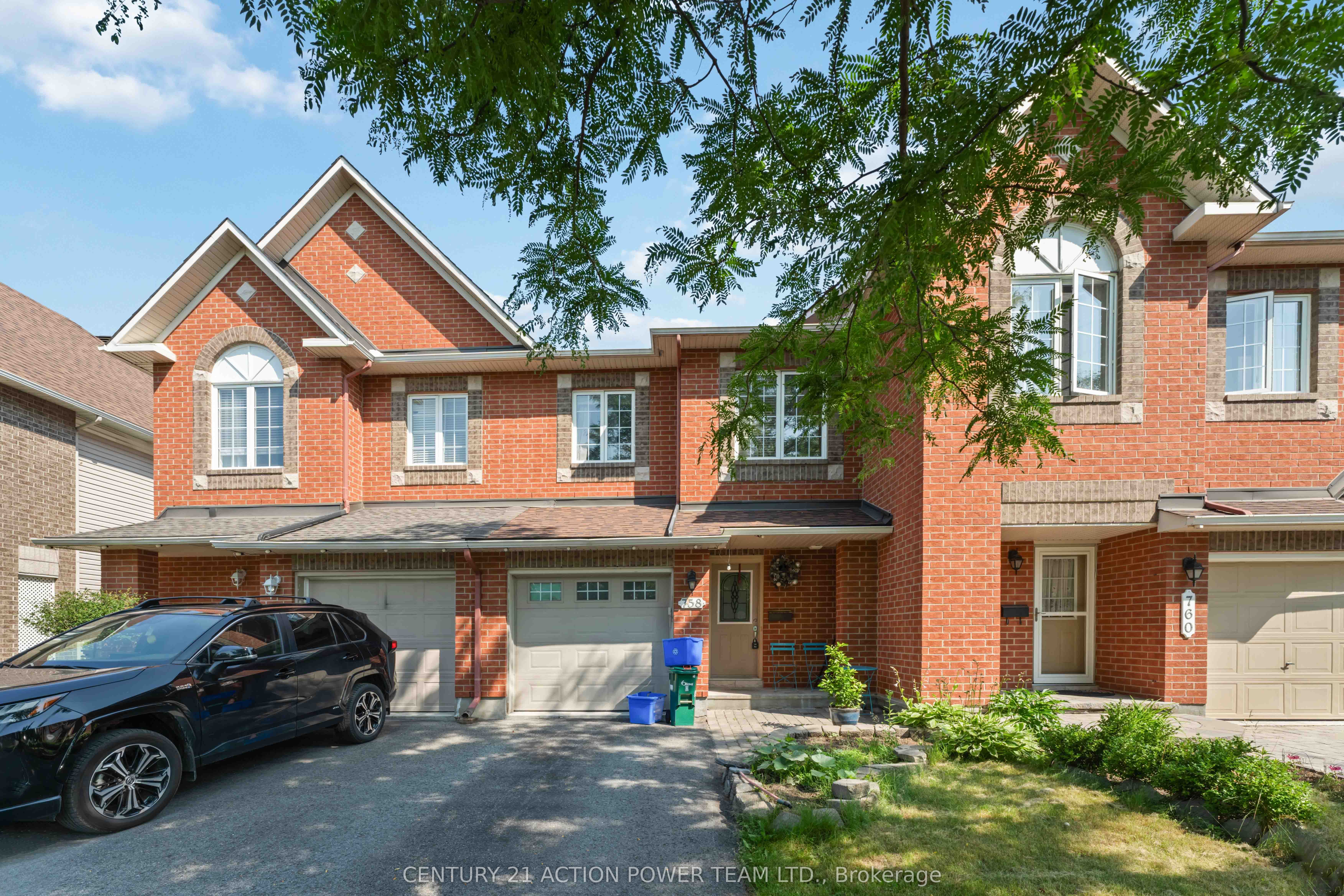 758 Carmella Cres Property Photo 1