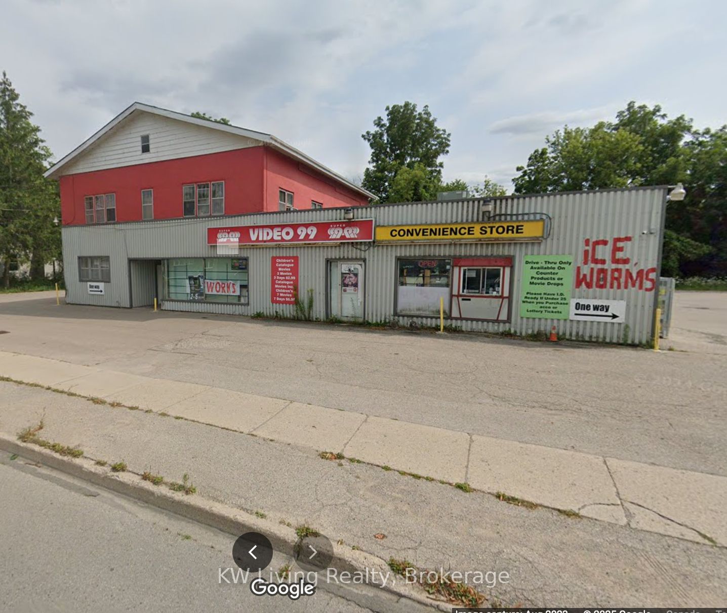 472 Queen Street E Property Photo 1