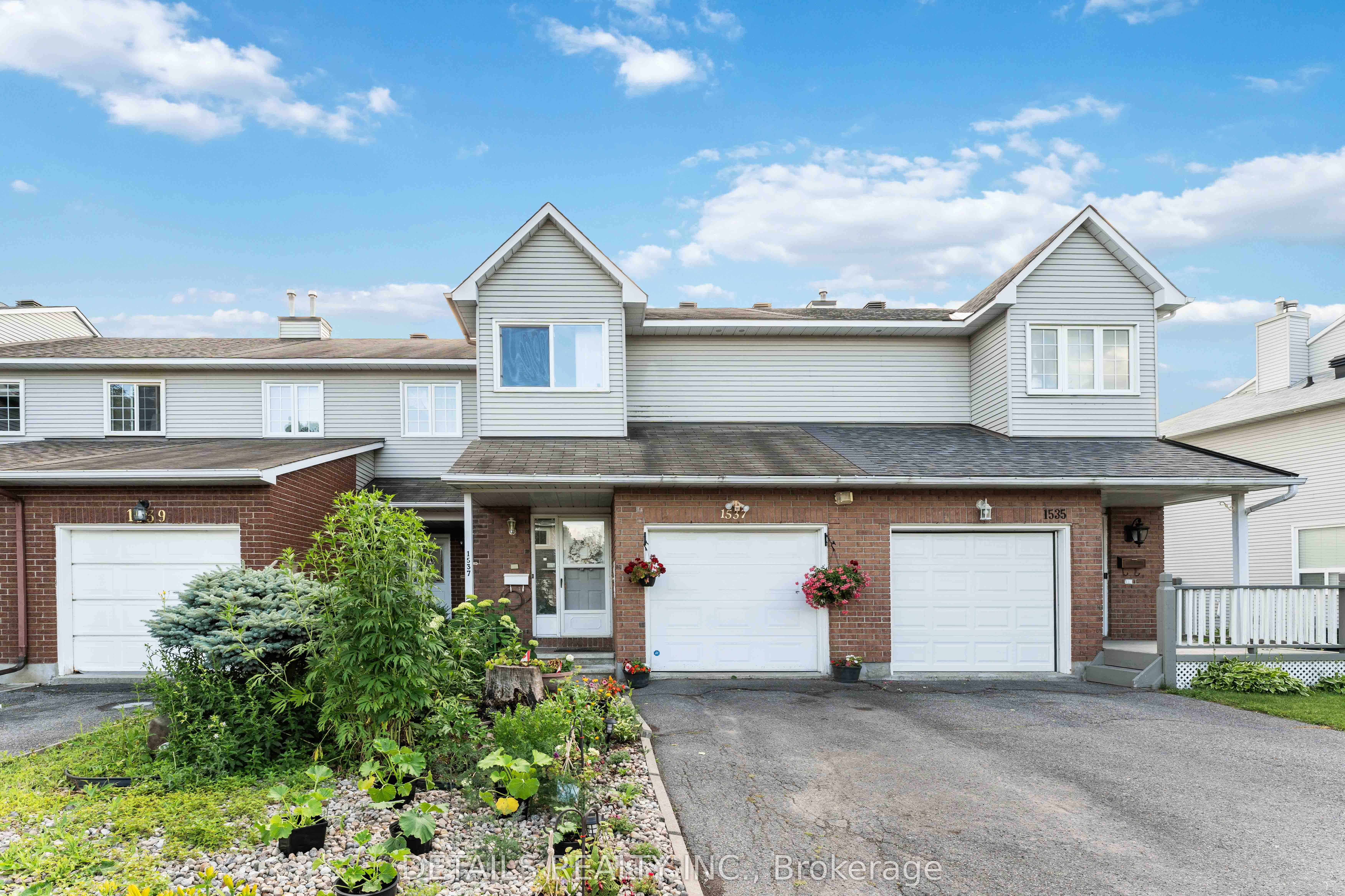 1537 Briarfield Crescent Property Photo 1