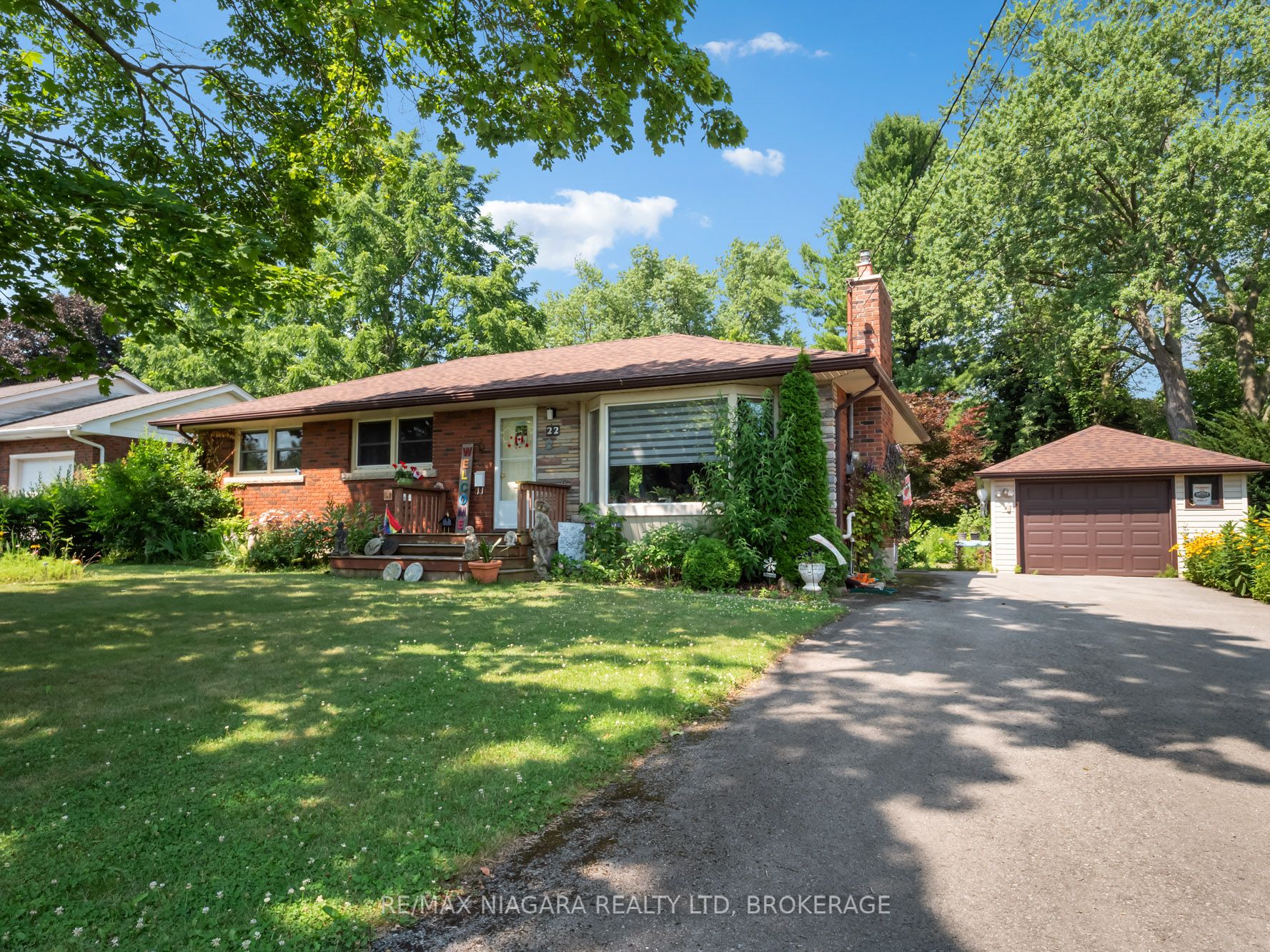 22 Lorimer Street Property Photo 1