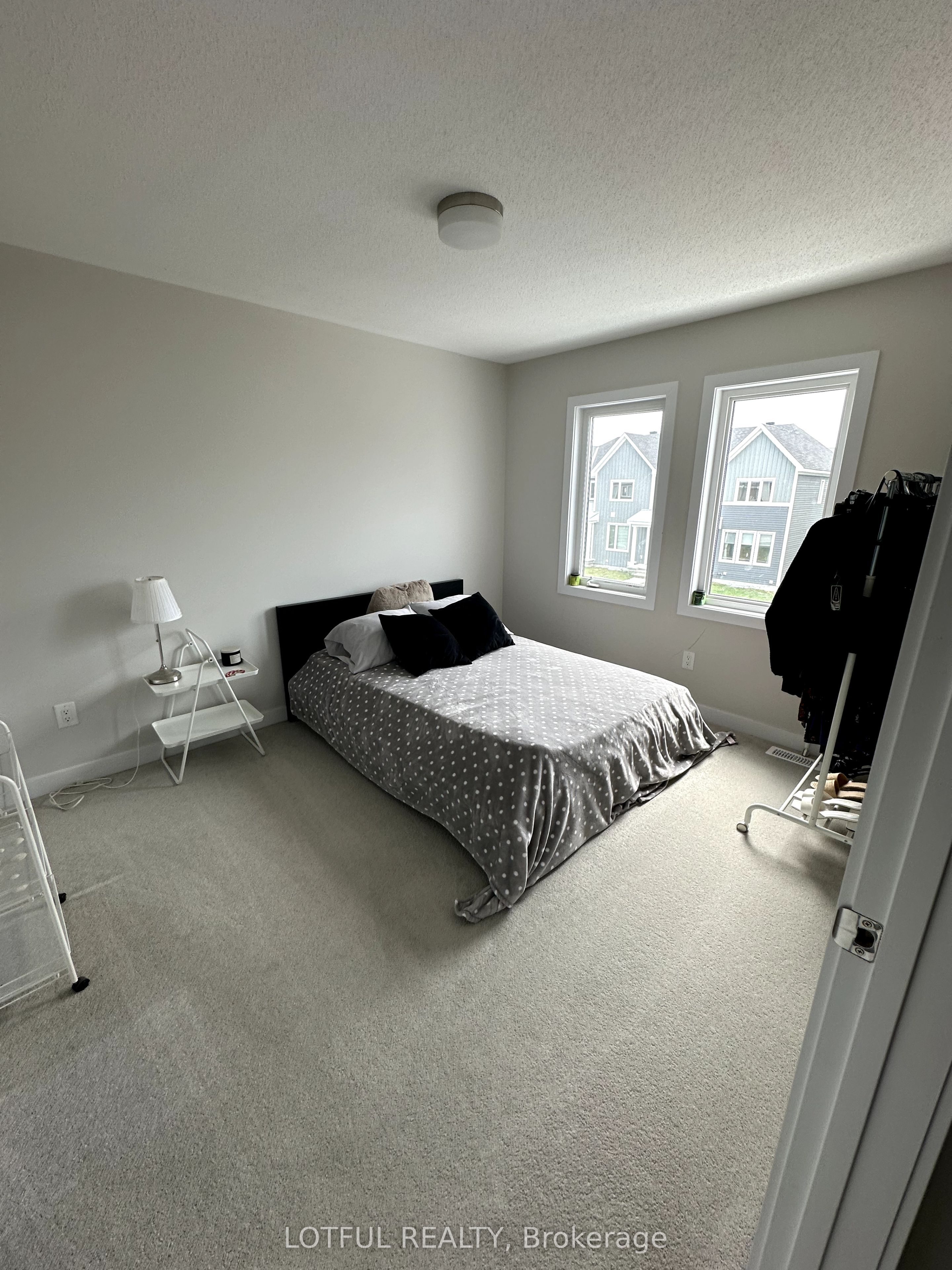 44 Chasing Grove Property Photo 8
