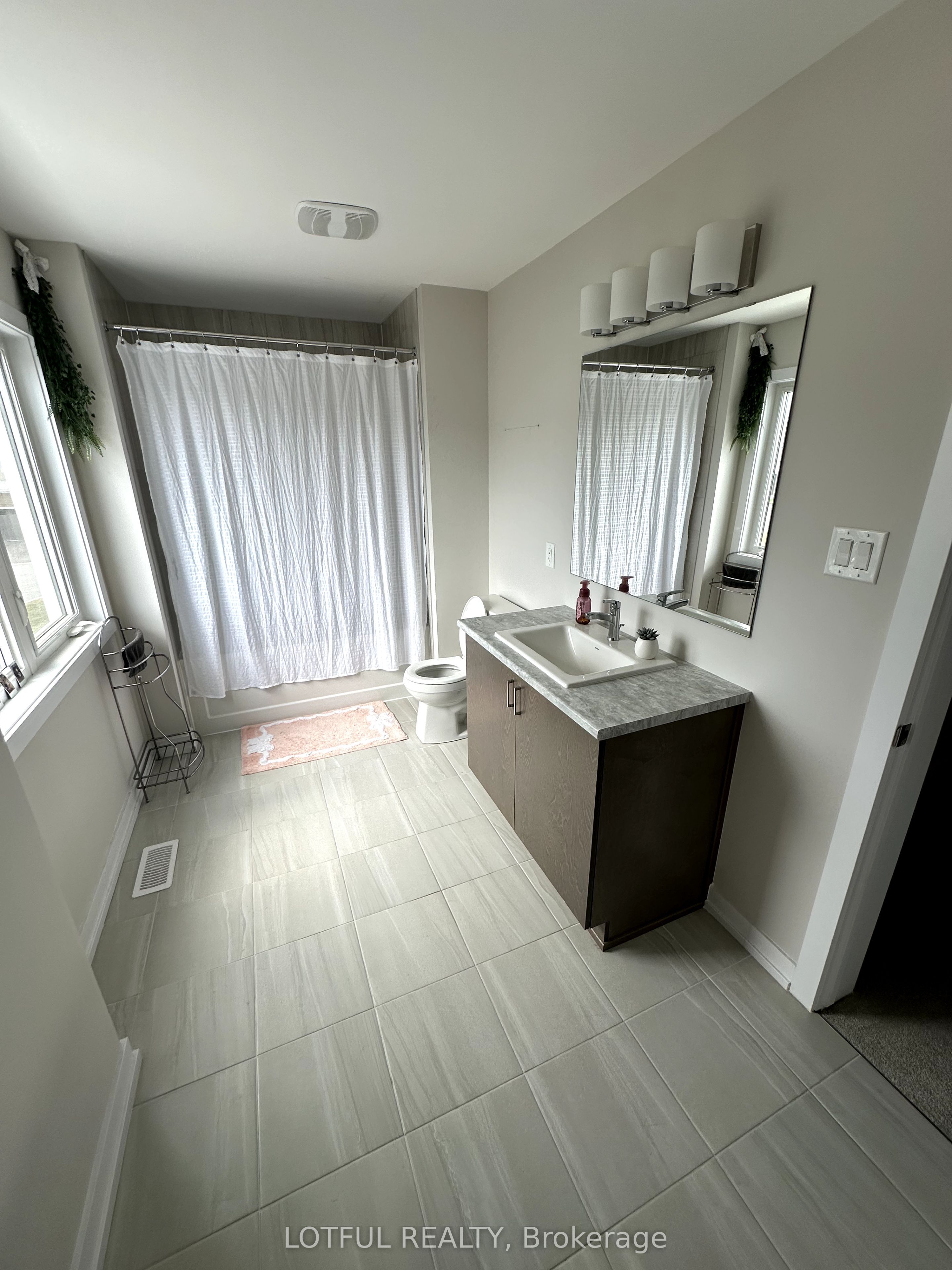 44 Chasing Grove Property Photo 11