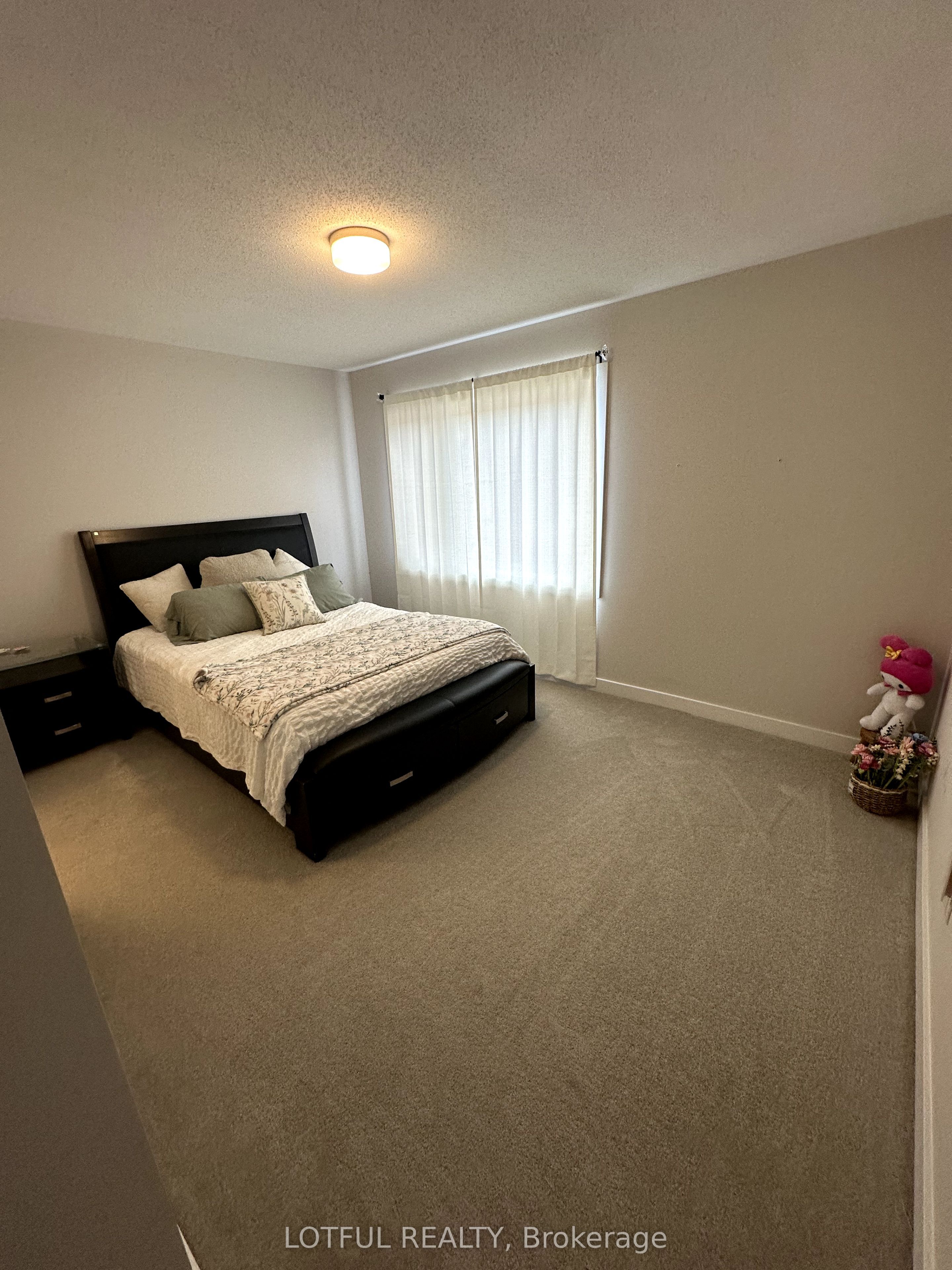 44 Chasing Grove Property Photo 15