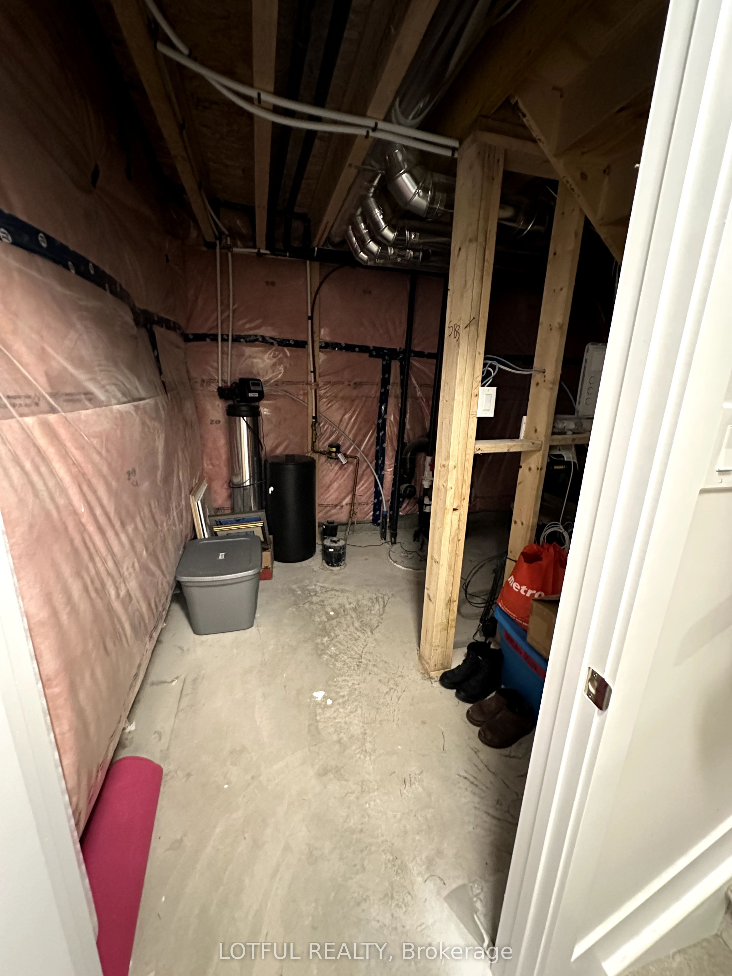 44 Chasing Grove Property Photo 23