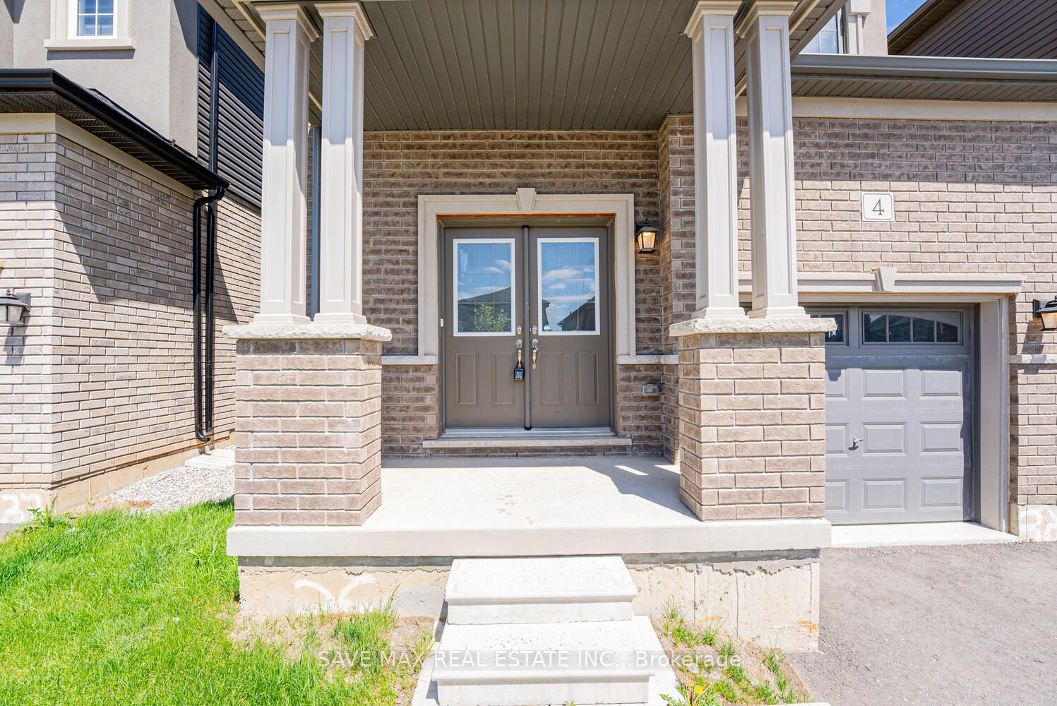 4 Tarrison Street S Property Photo 8