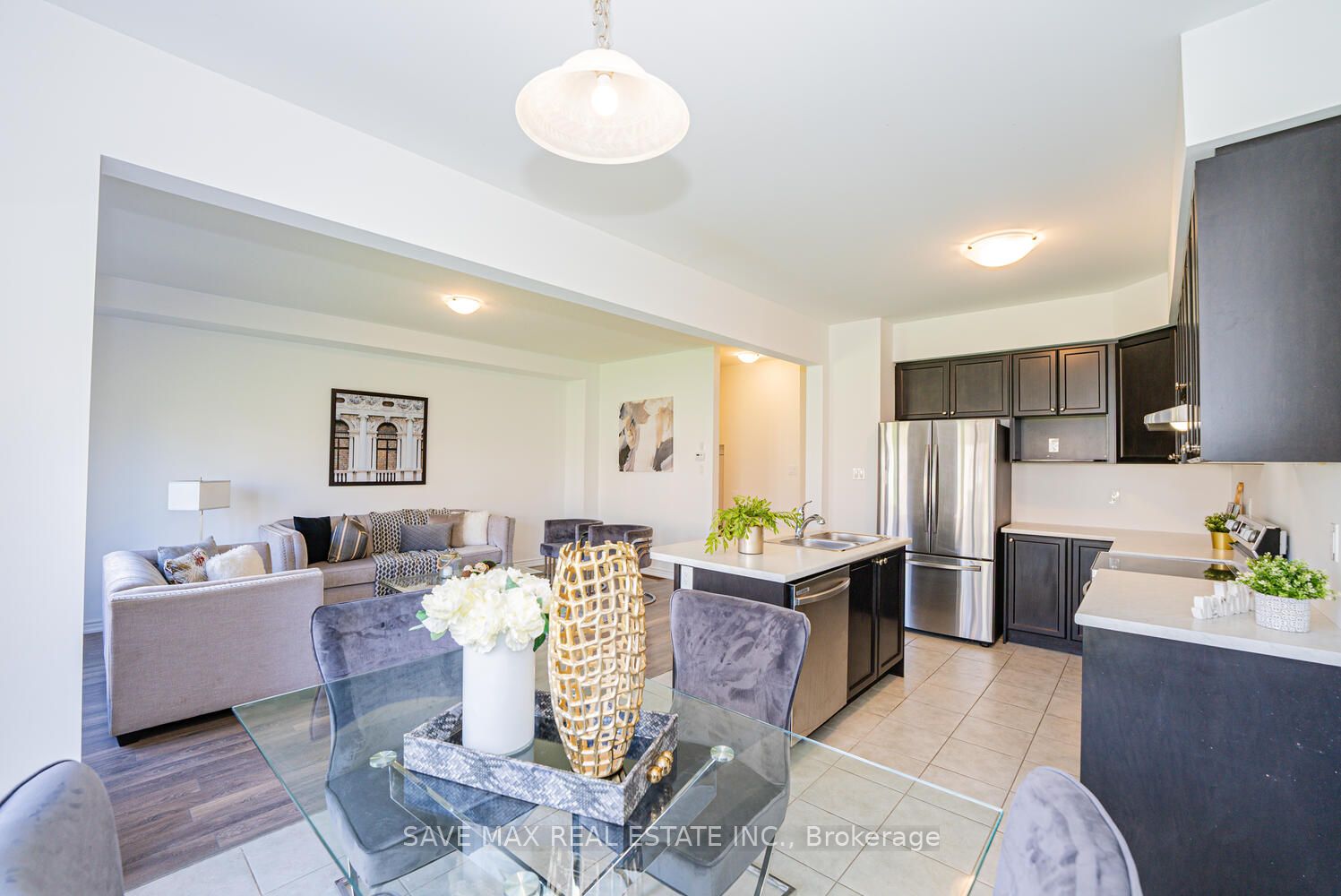 4 Tarrison Street S Property Photo 14