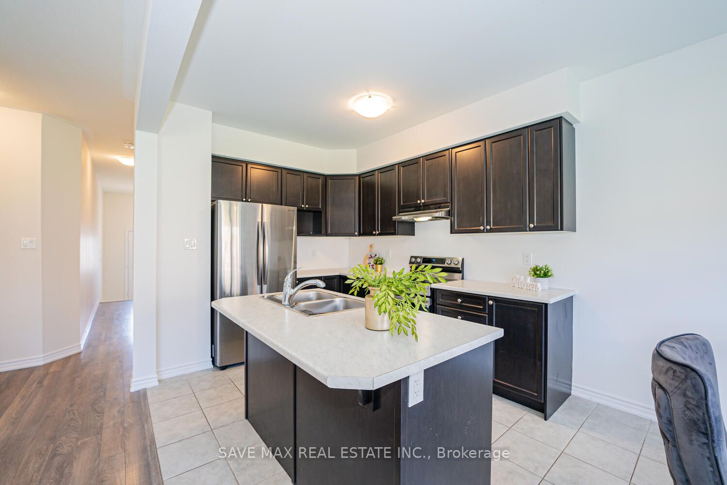 4 Tarrison Street S Property Photo 17