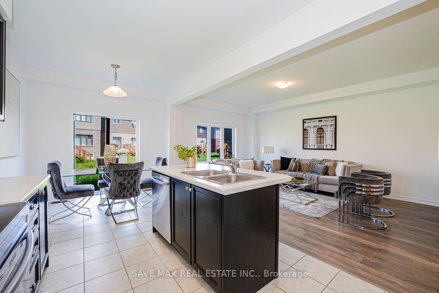 4 Tarrison Street S Property Photo 19