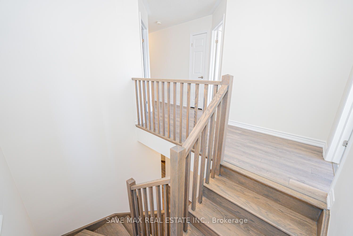 4 Tarrison Street S Property Photo 23