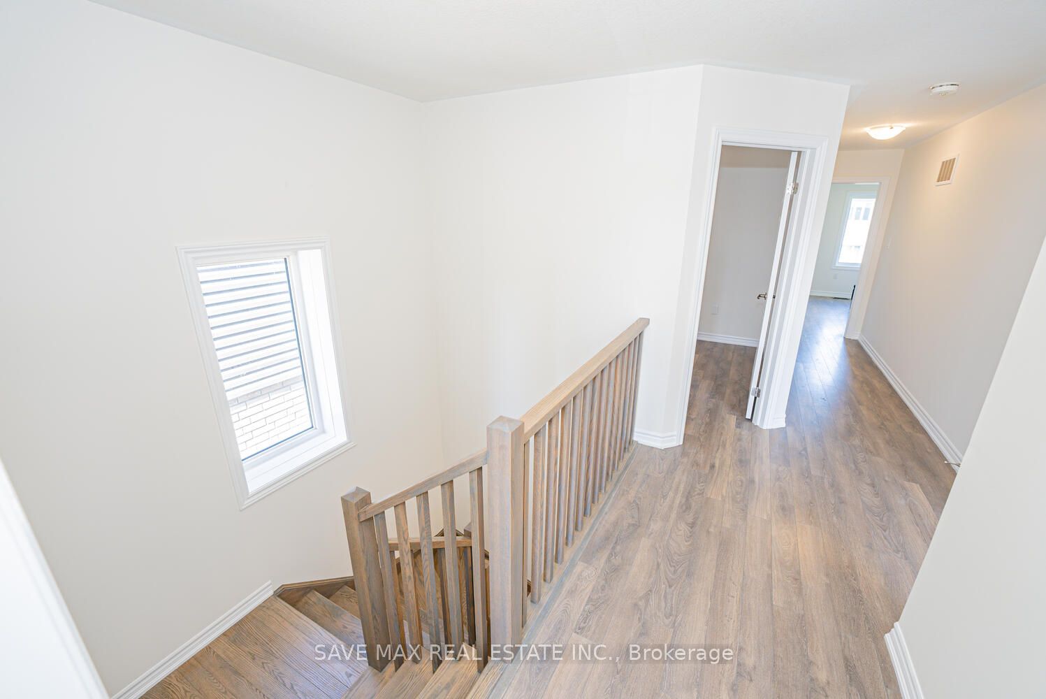 4 Tarrison Street S Property Photo 24