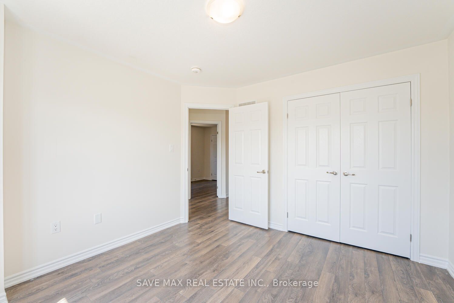 4 Tarrison Street S Property Photo 35