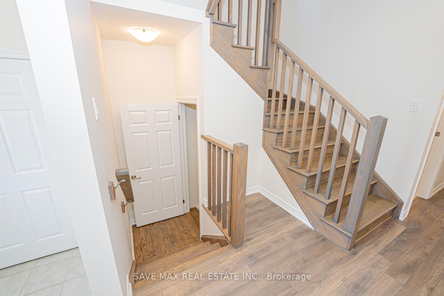 4 Tarrison Street S Property Photo 40