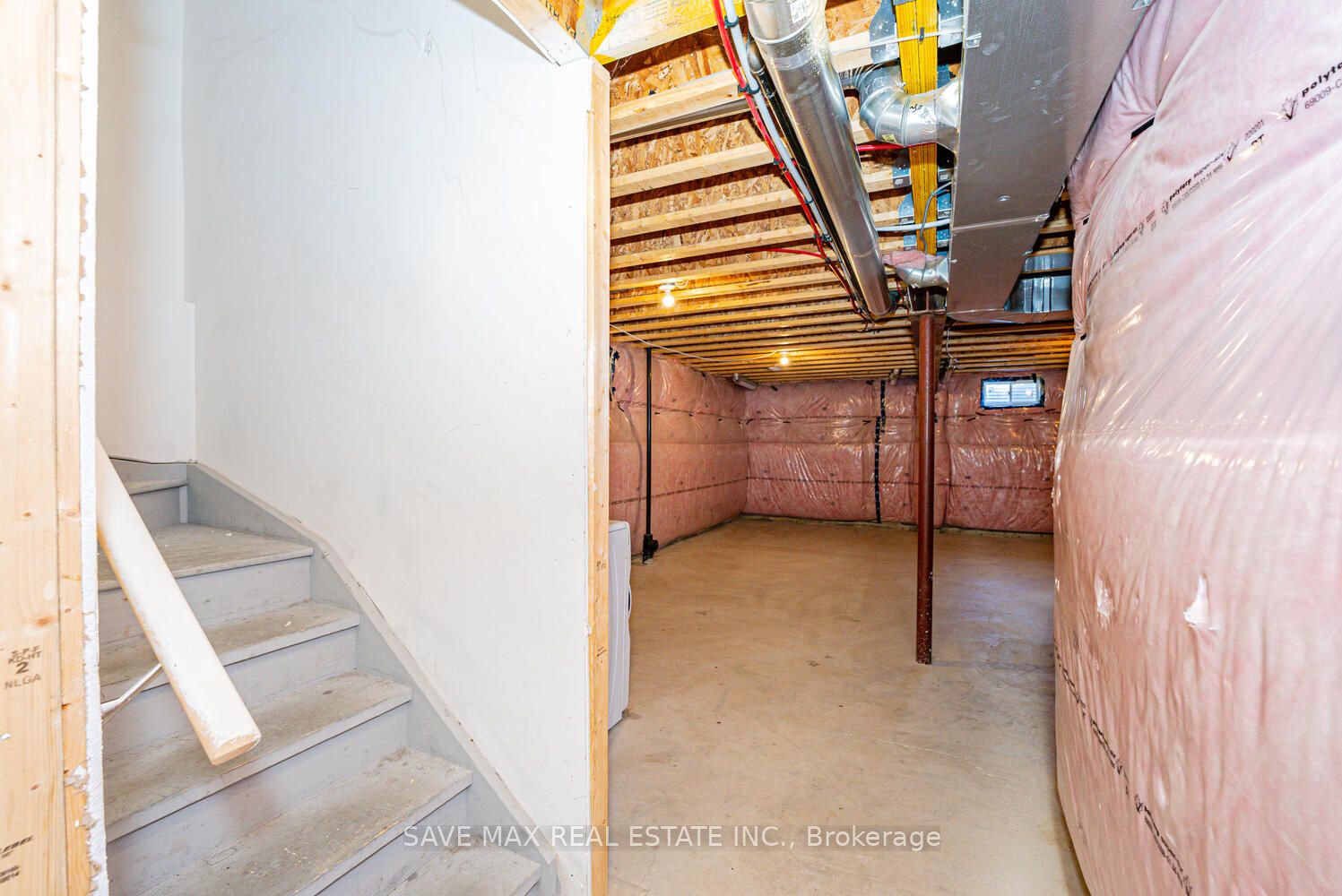 4 Tarrison Street S Property Photo 41