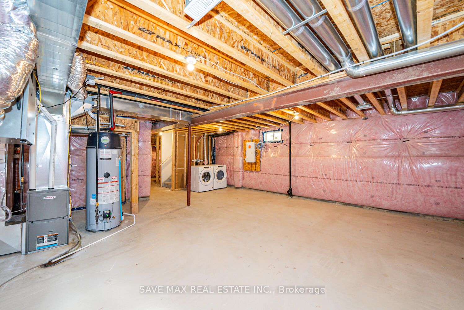 4 Tarrison Street S Property Photo 44