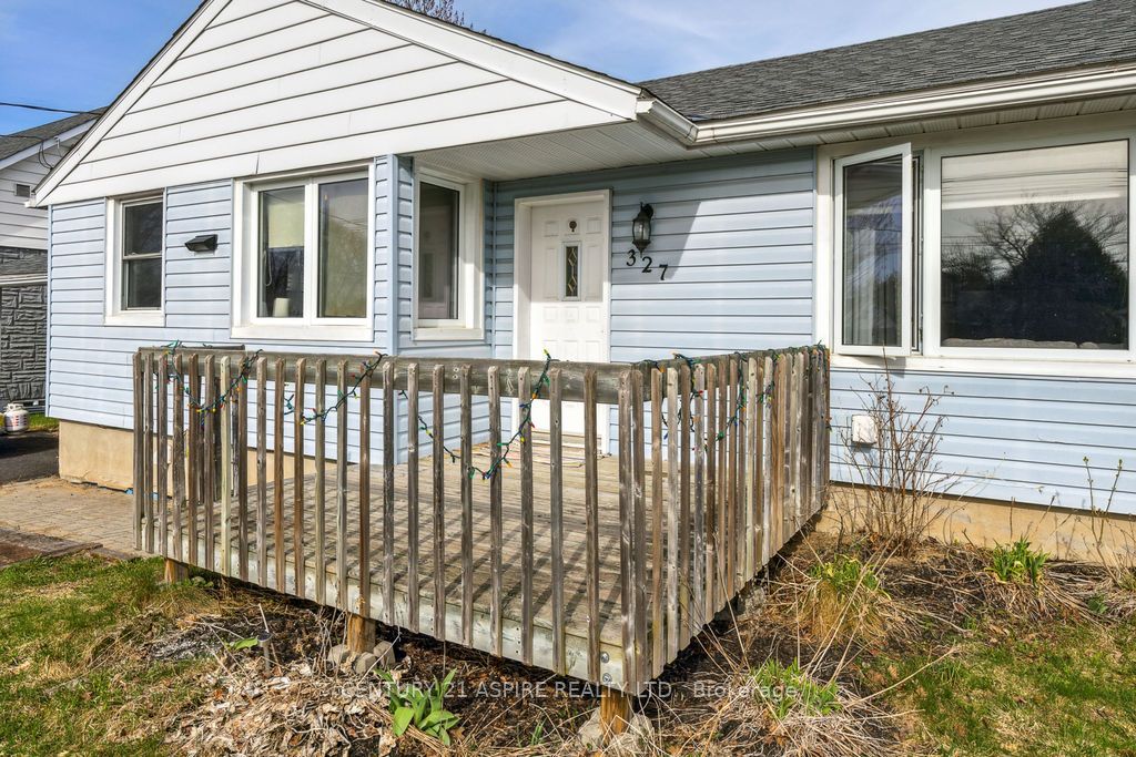 327 Fraser Street Property Photo 1