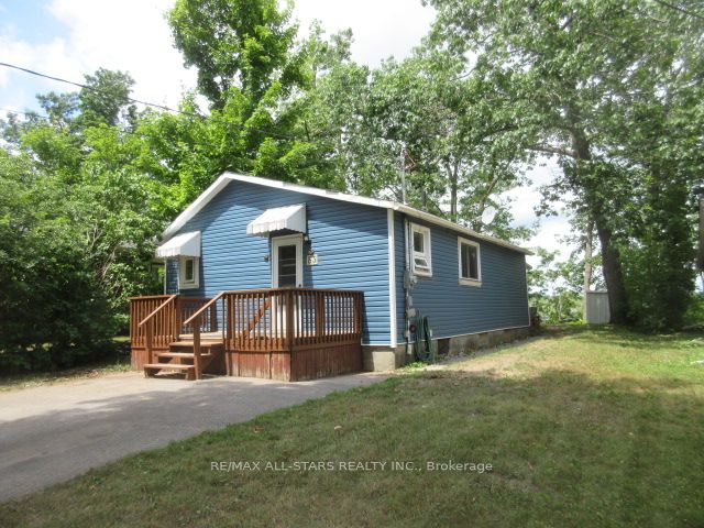 83 King Street W Property Photo 1