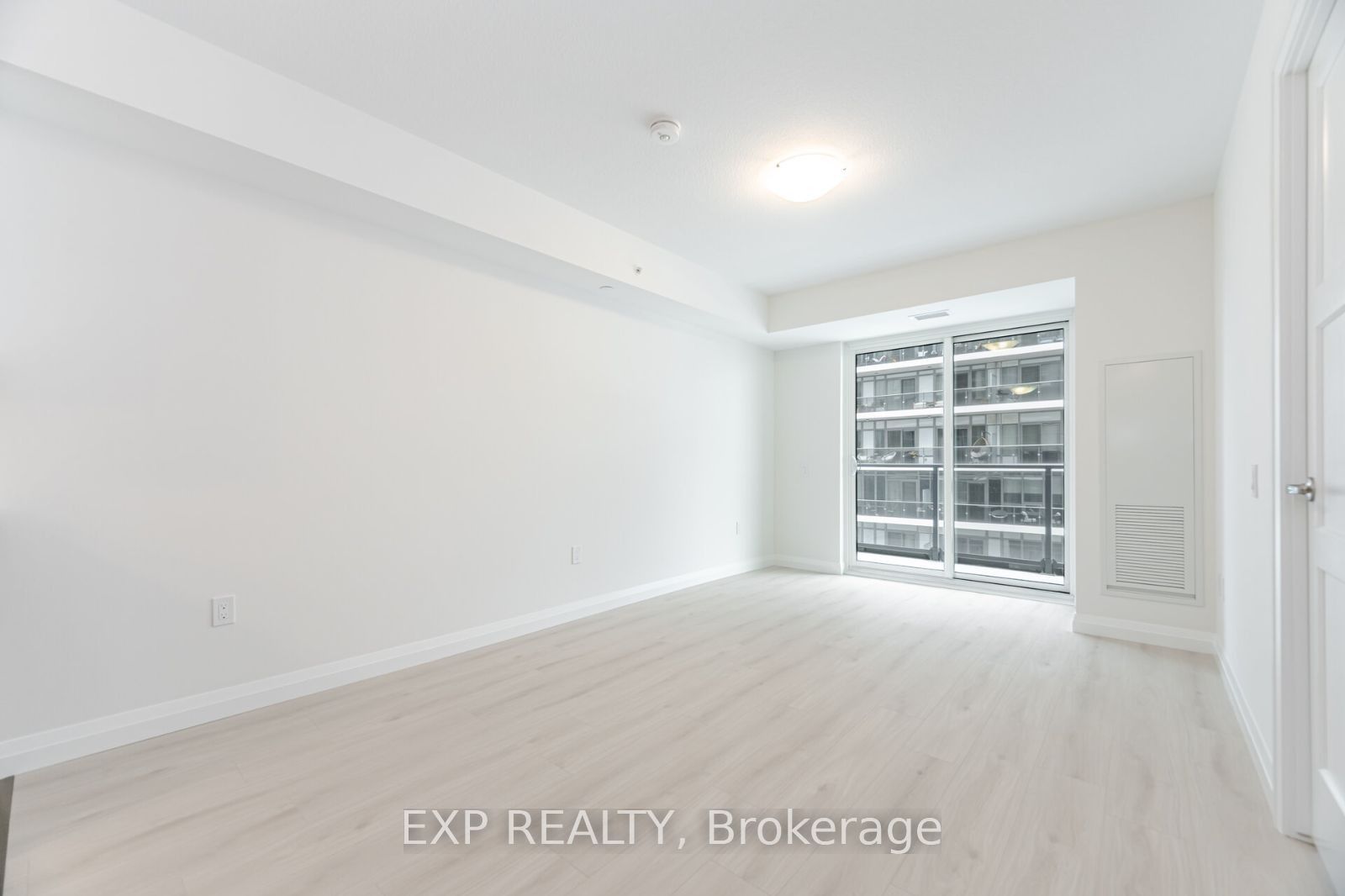93 Arthur Street S 513 Property Photo 12