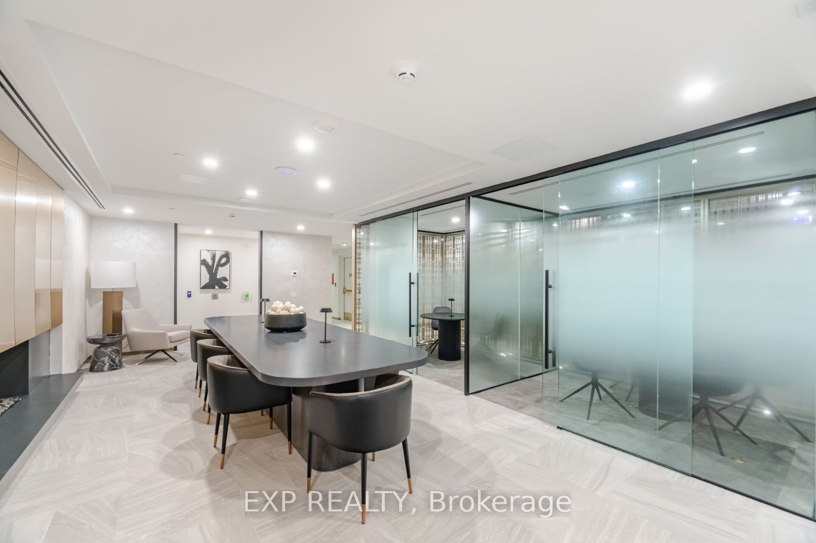 93 Arthur Street S 513 Property Photo 36