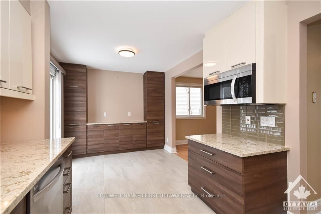 1883 Des Prairies Avenue Property Photo 9