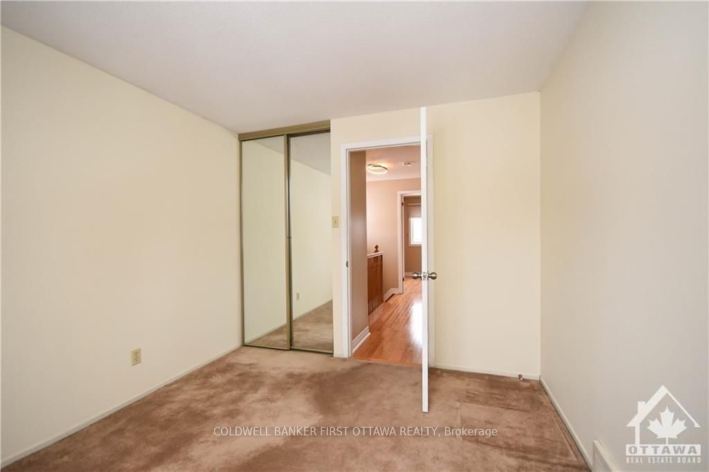 1883 Des Prairies Avenue Property Photo 16