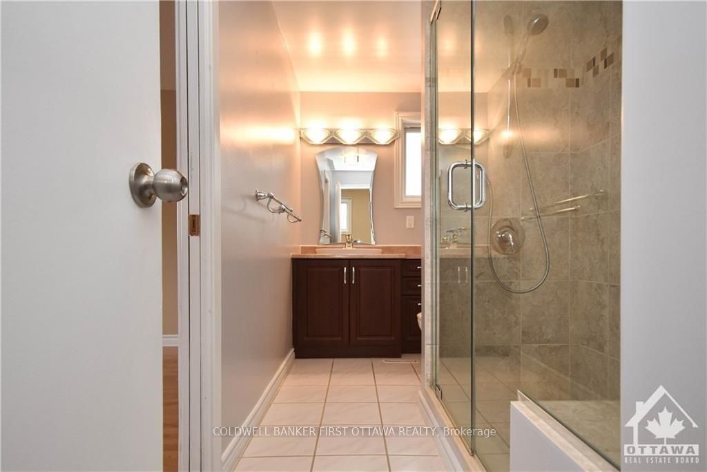 1883 Des Prairies Avenue Property Photo 18