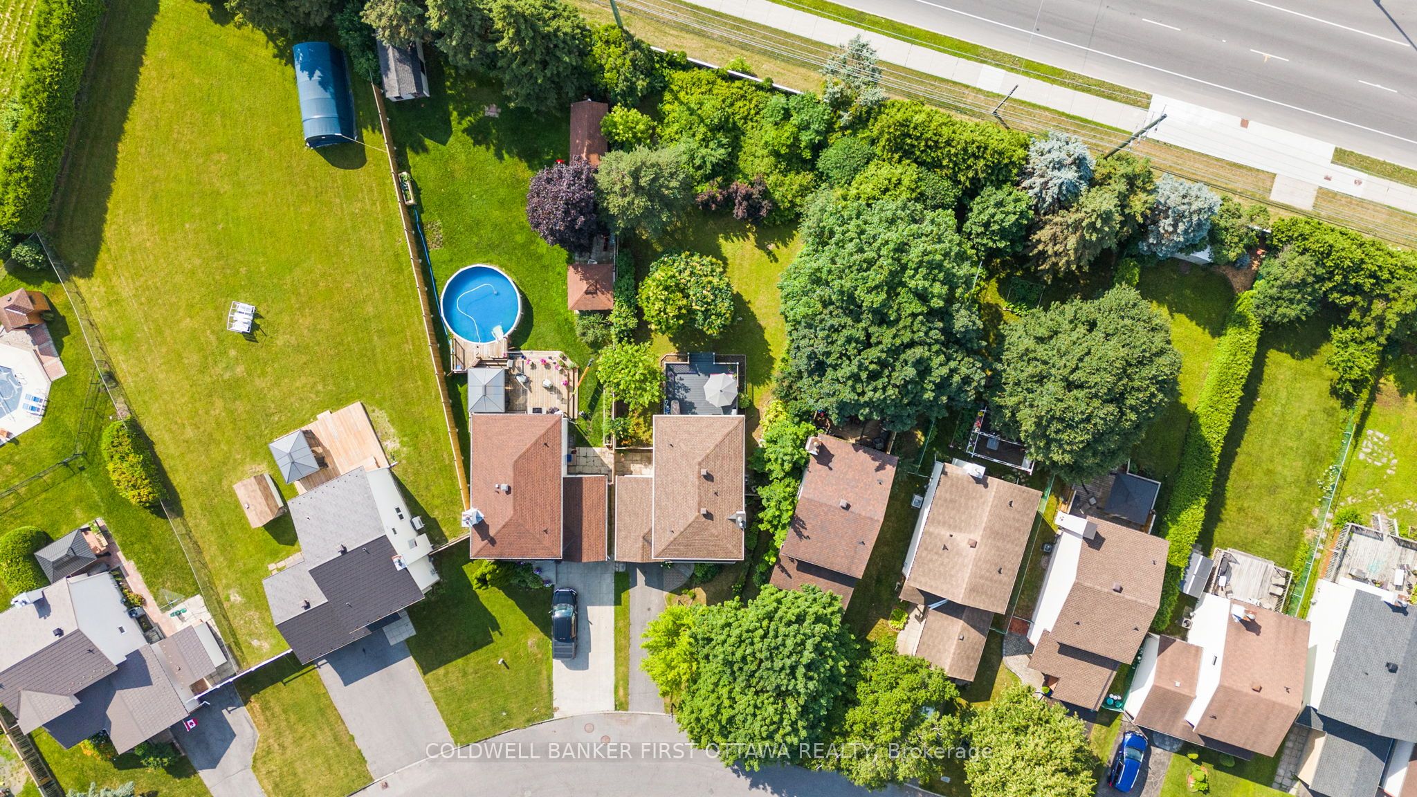 1883 Des Prairies Avenue Property Photo 38