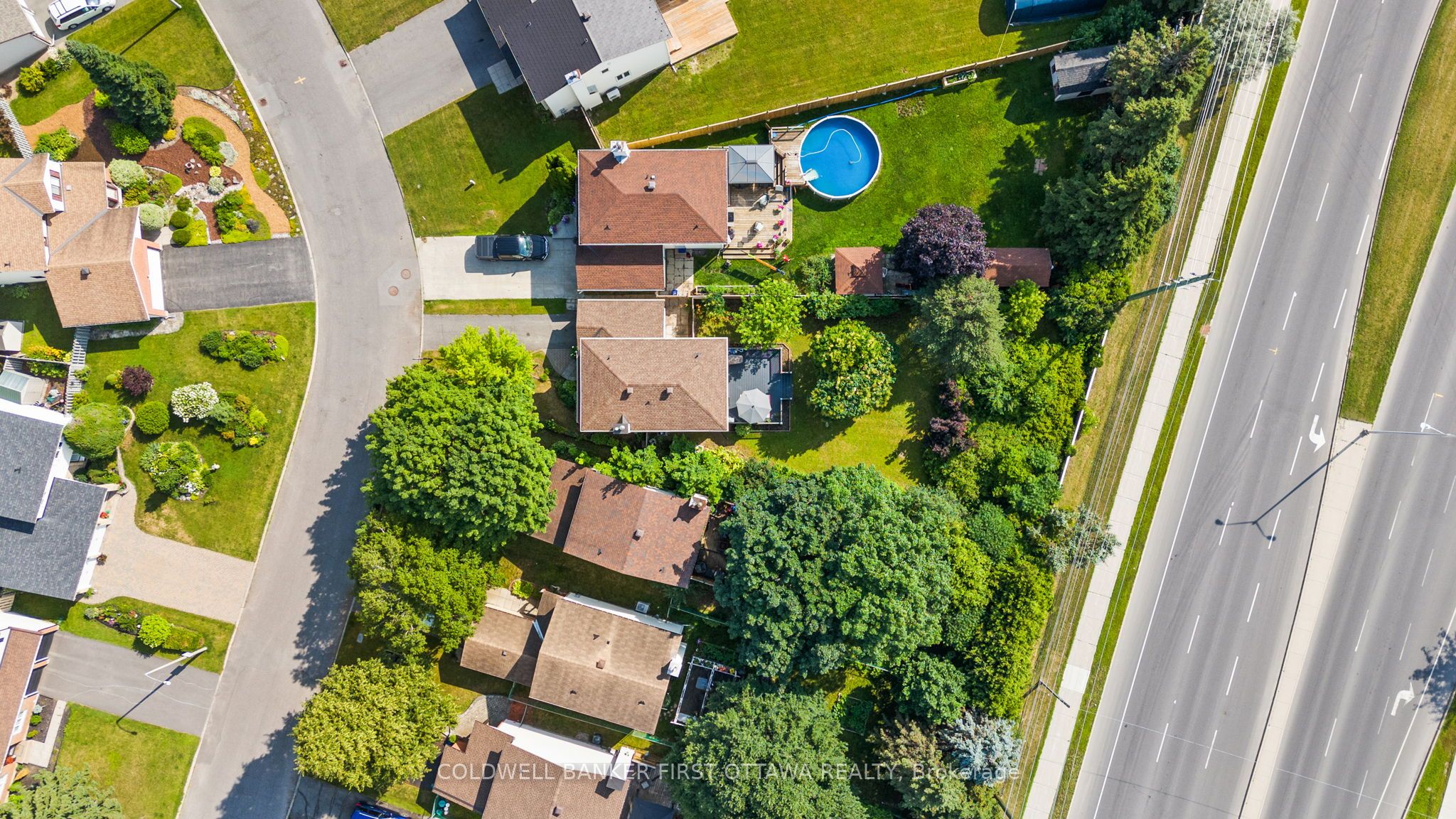 1883 Des Prairies Avenue Property Photo 39