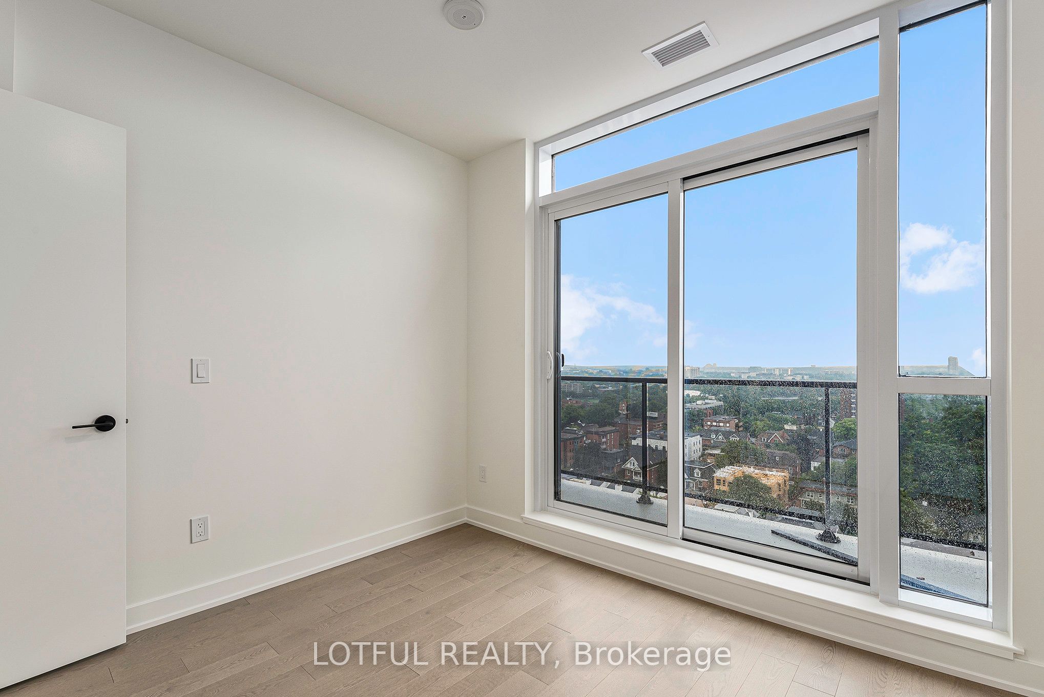 560 Rideau Street 1409 Property Photo 17